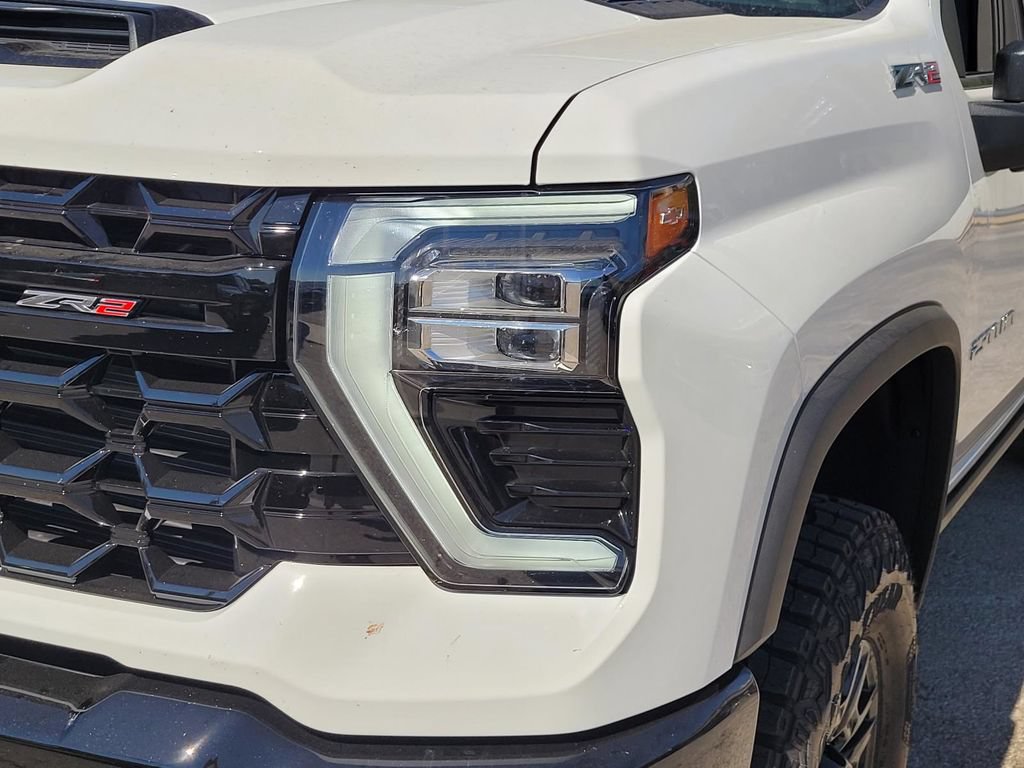 New 2026 Chevrolet Silverado 2500 ZR2 w/ LPO, Dark Essentials Package AWD/4WD image 5