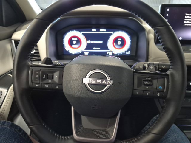 Certified 2025 Nissan Rogue SL AWD/4WD image 13