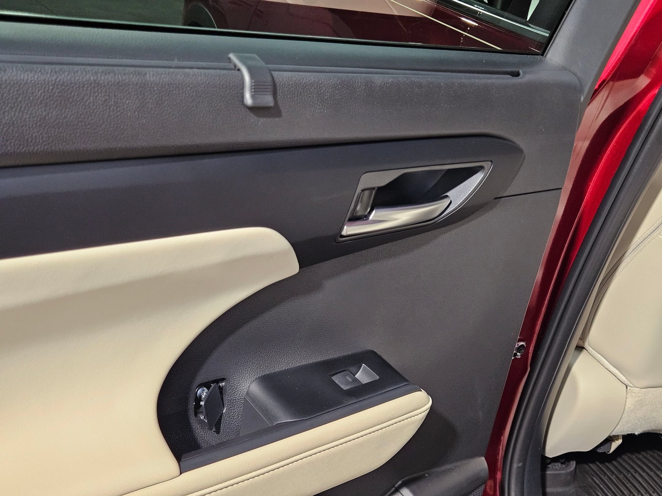 Certified 2024 Toyota Highlander XLE FWD image 36