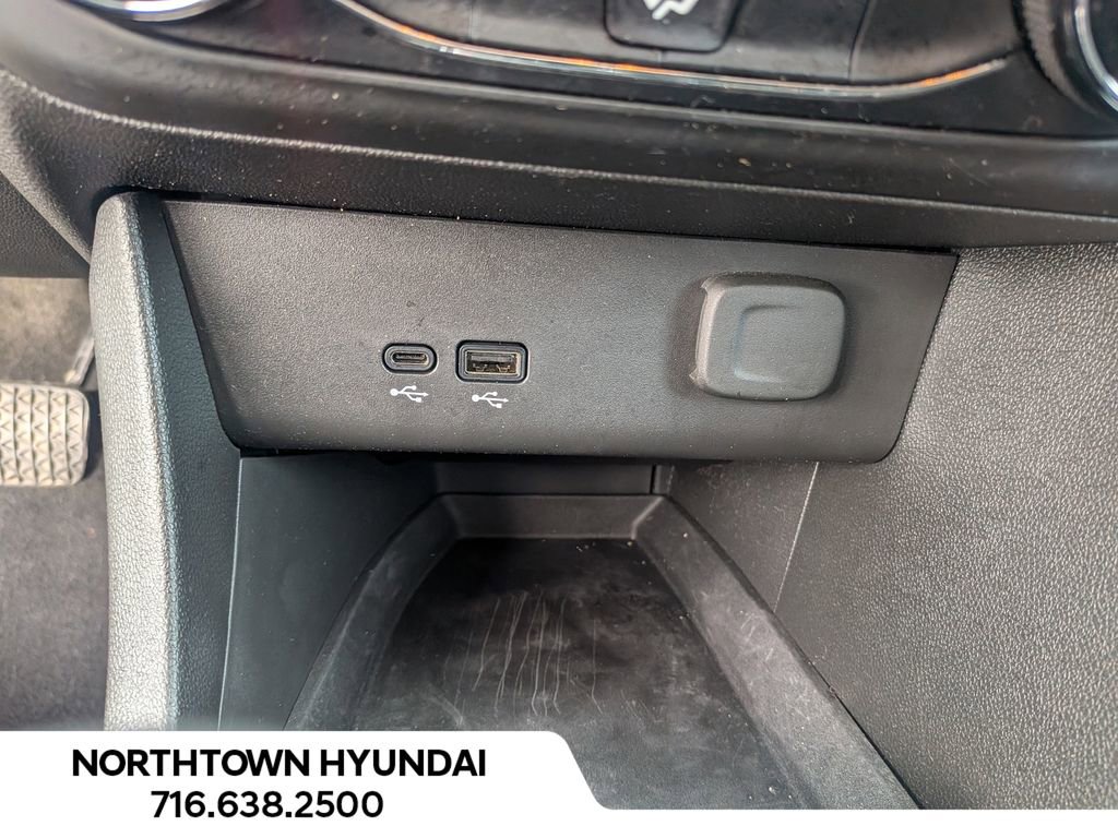 Used 2024 Buick Encore GX Preferred FWD image 16