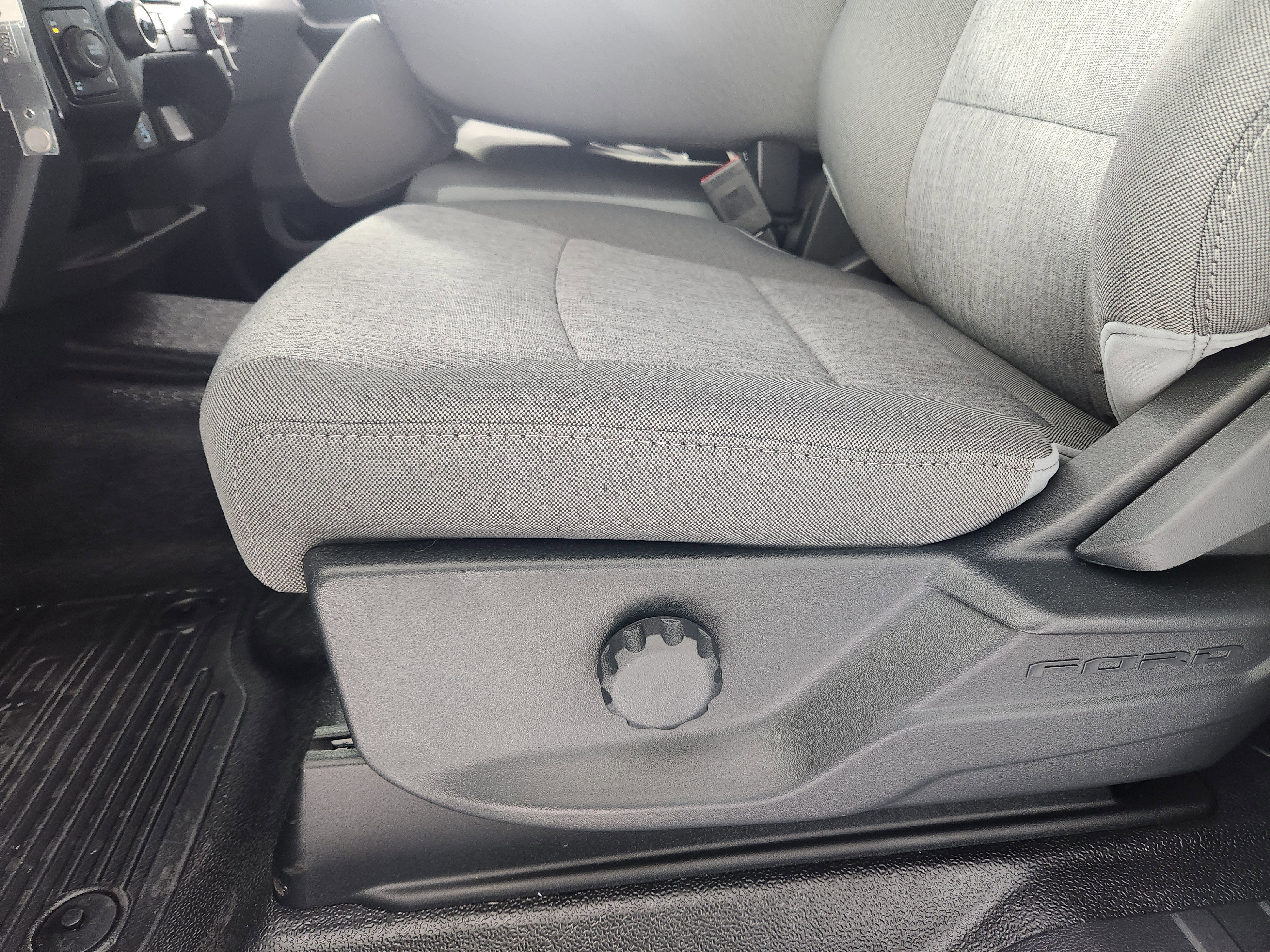 New 2026 Ford F250 XL w/ XL Off-Road Package image 13