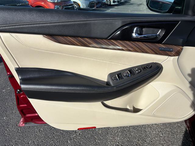 Used 2018 Nissan Maxima Platinum image 10