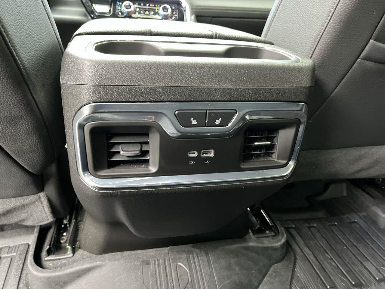 Used 2025 GMC Sierra 2500 Denali w/ Denali Reserve Package AWD/4WD image 15