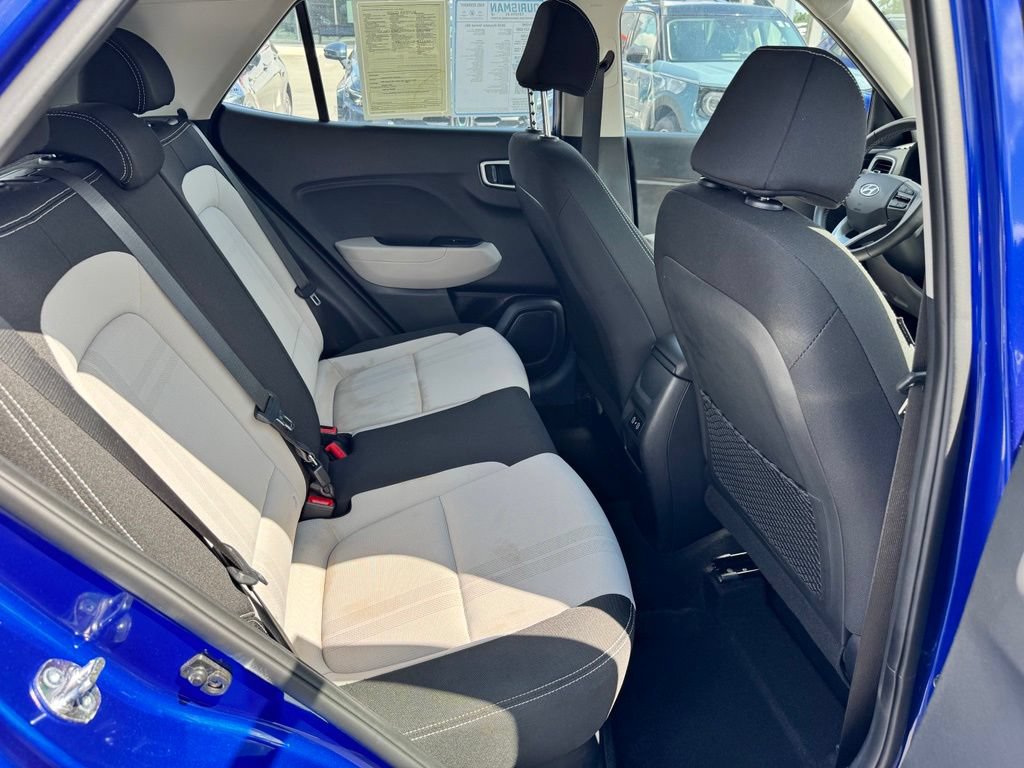 Used 2025 Hyundai Venue SEL FWD image 28