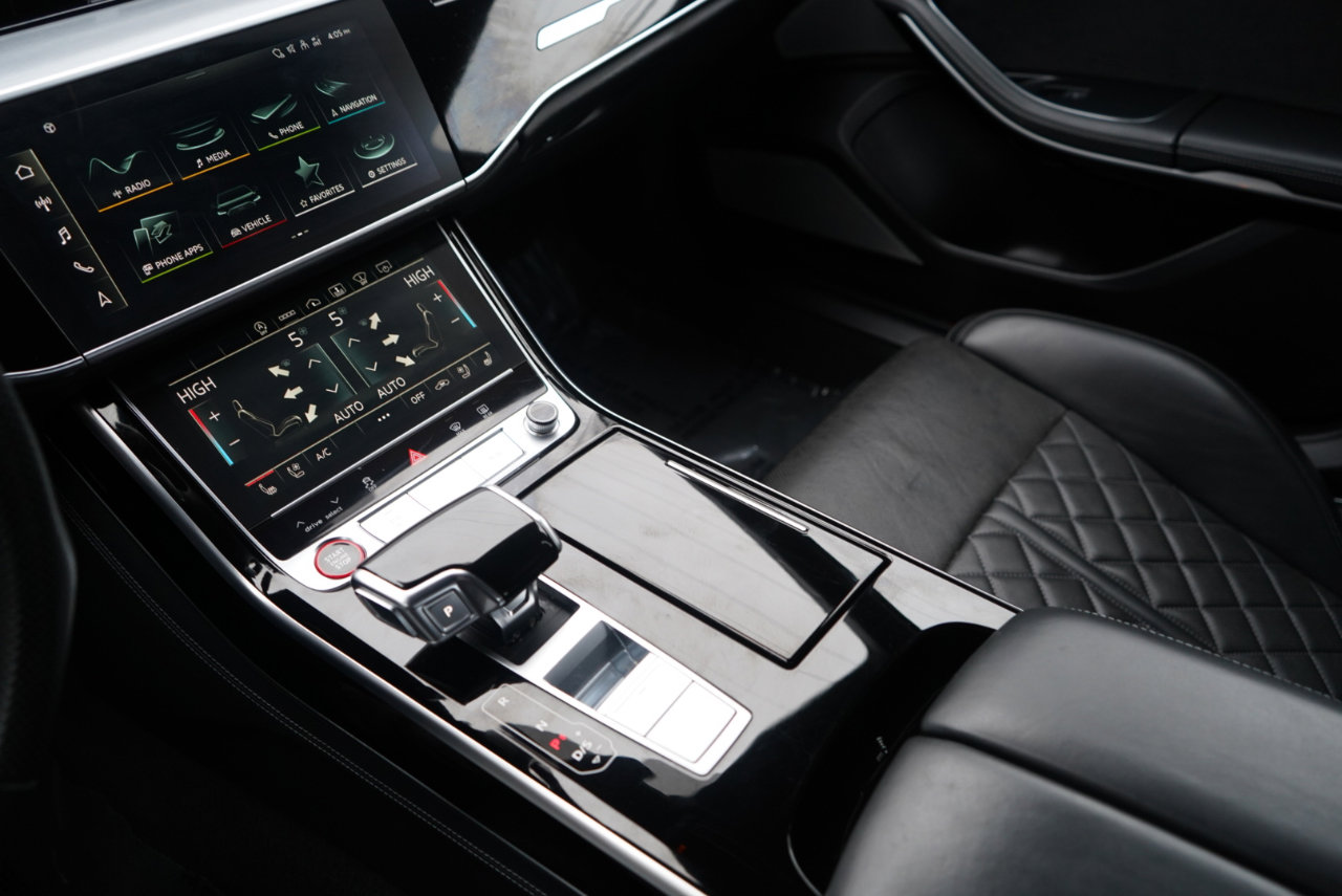 Used 2022 Audi S8 w/ S8 Comfort Plus Package image 36