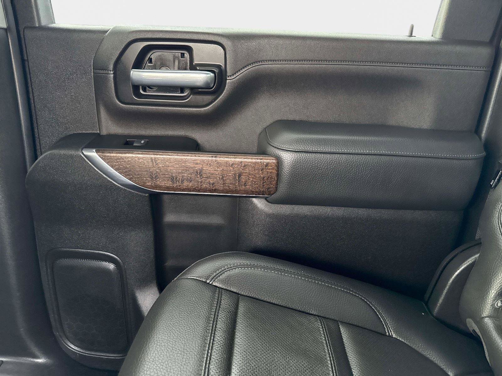 Used 2022 GMC Sierra 2500 Denali image 13