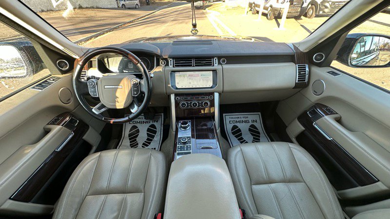 Used 2017 Land Rover Range Rover HSE image 17