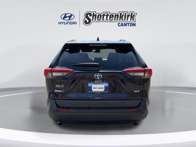 Used 2022 Toyota RAV4 XLE image 6