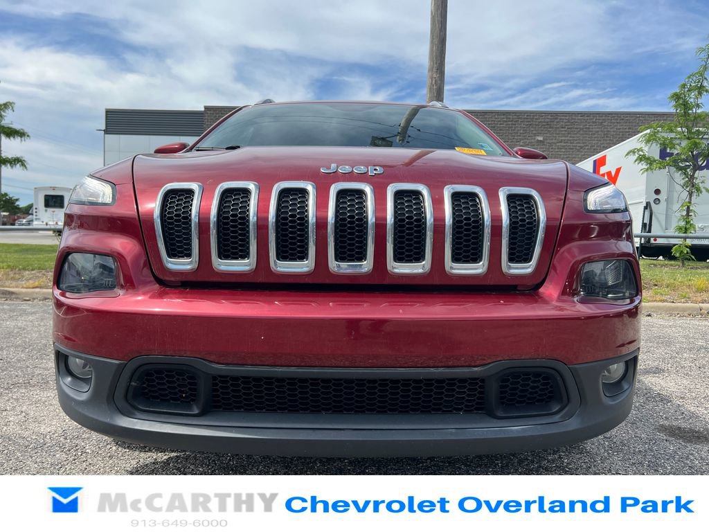 Used 2017 Jeep Cherokee Latitude FWD image 8