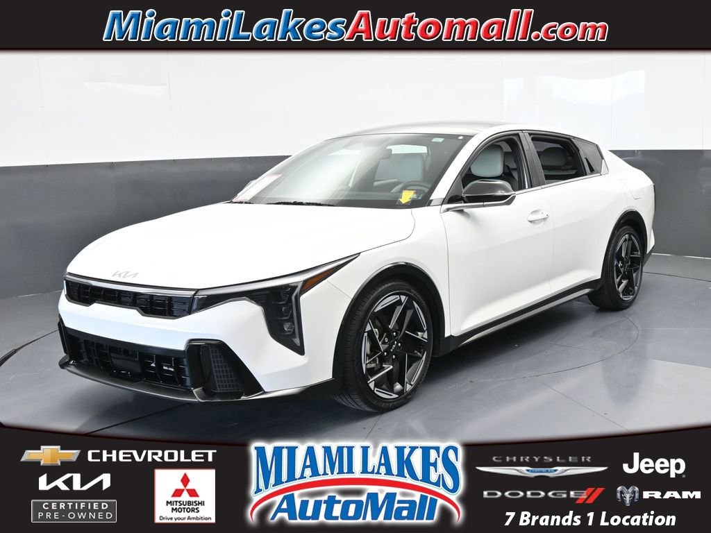 Used 2025 Kia K4 GT-Line w/ GT-Line Premium Package image 1