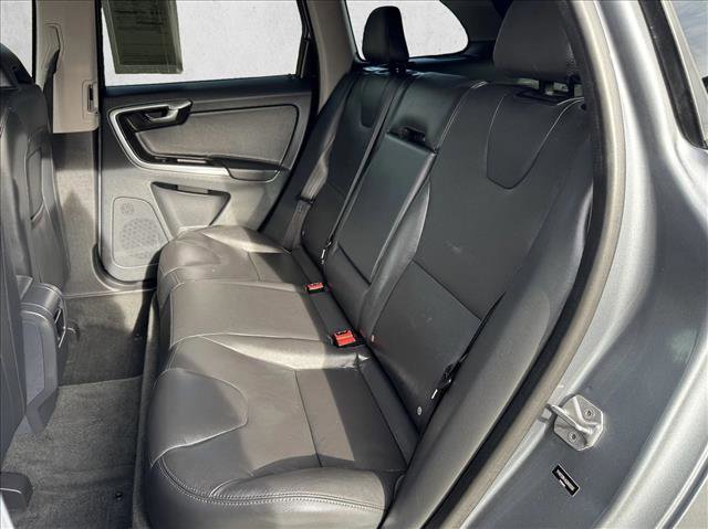 Used 2016 Volvo XC60 T5 Premier w/ Proximity Package AWD/4WD image 18