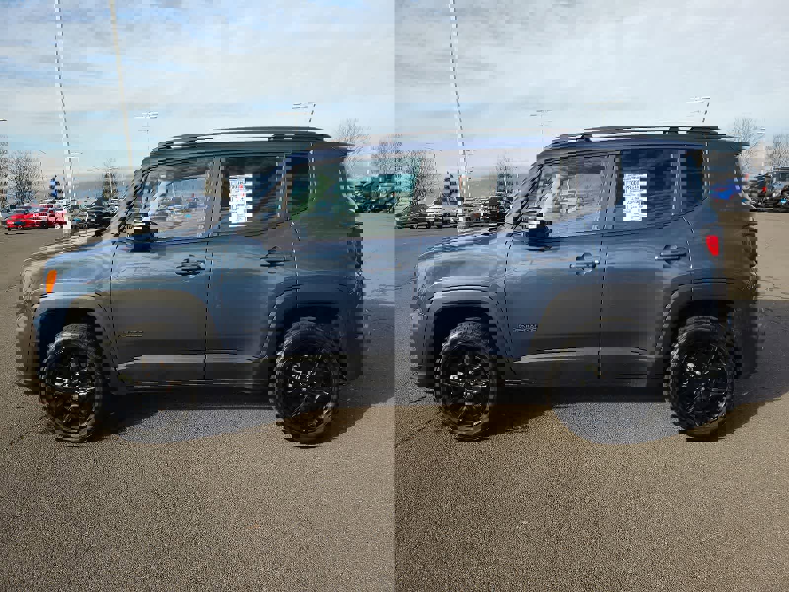 Used 2023 Jeep Renegade Altitude w/ Convenience Group I image 11