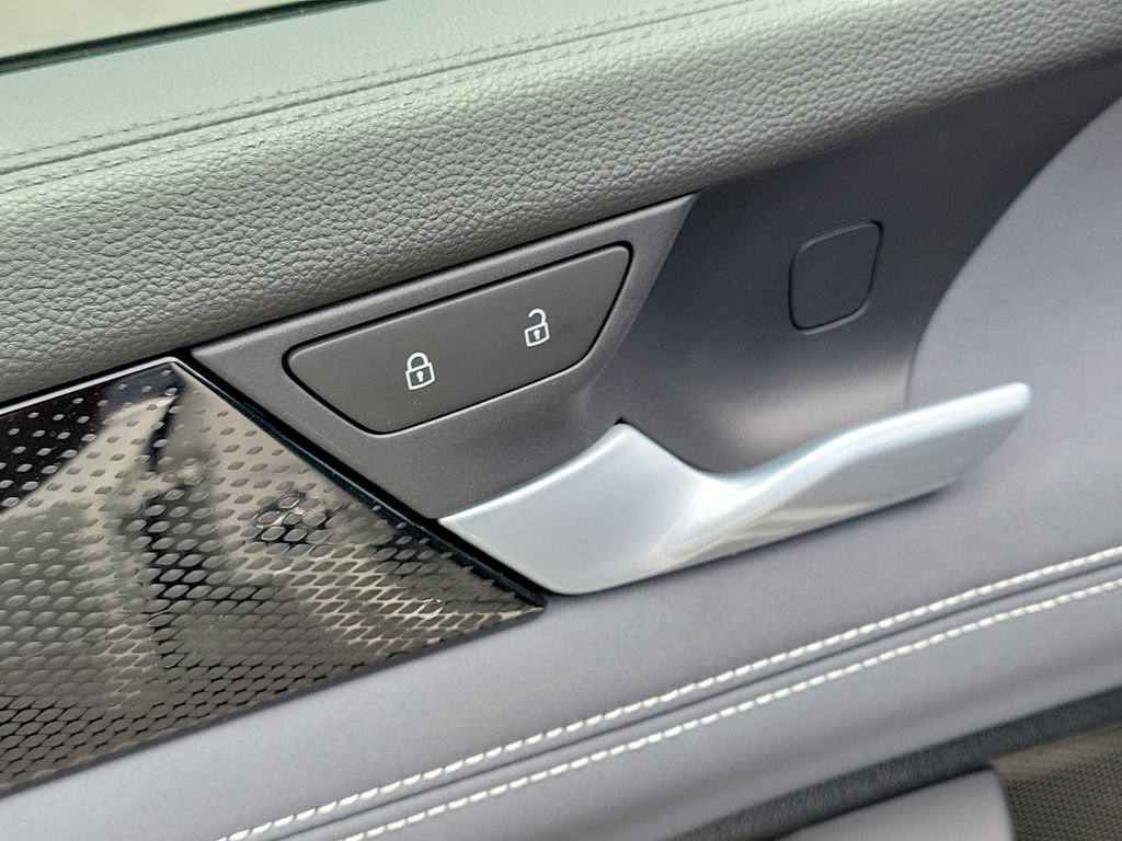 New 2026 Volkswagen Tiguan SE R-Line FWD image 14