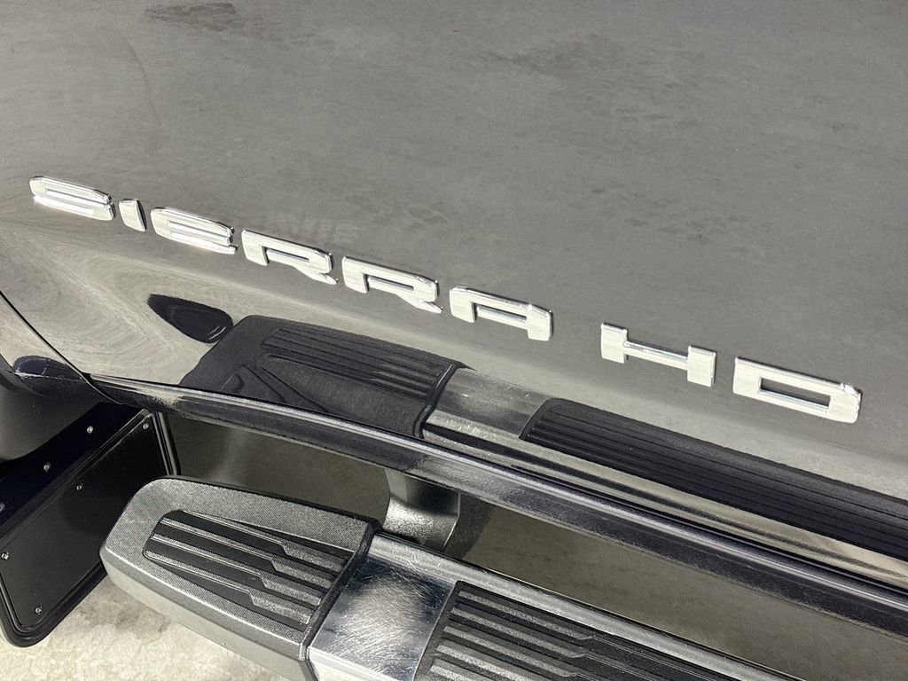 Used 2024 GMC Sierra 3500 SLT image 11