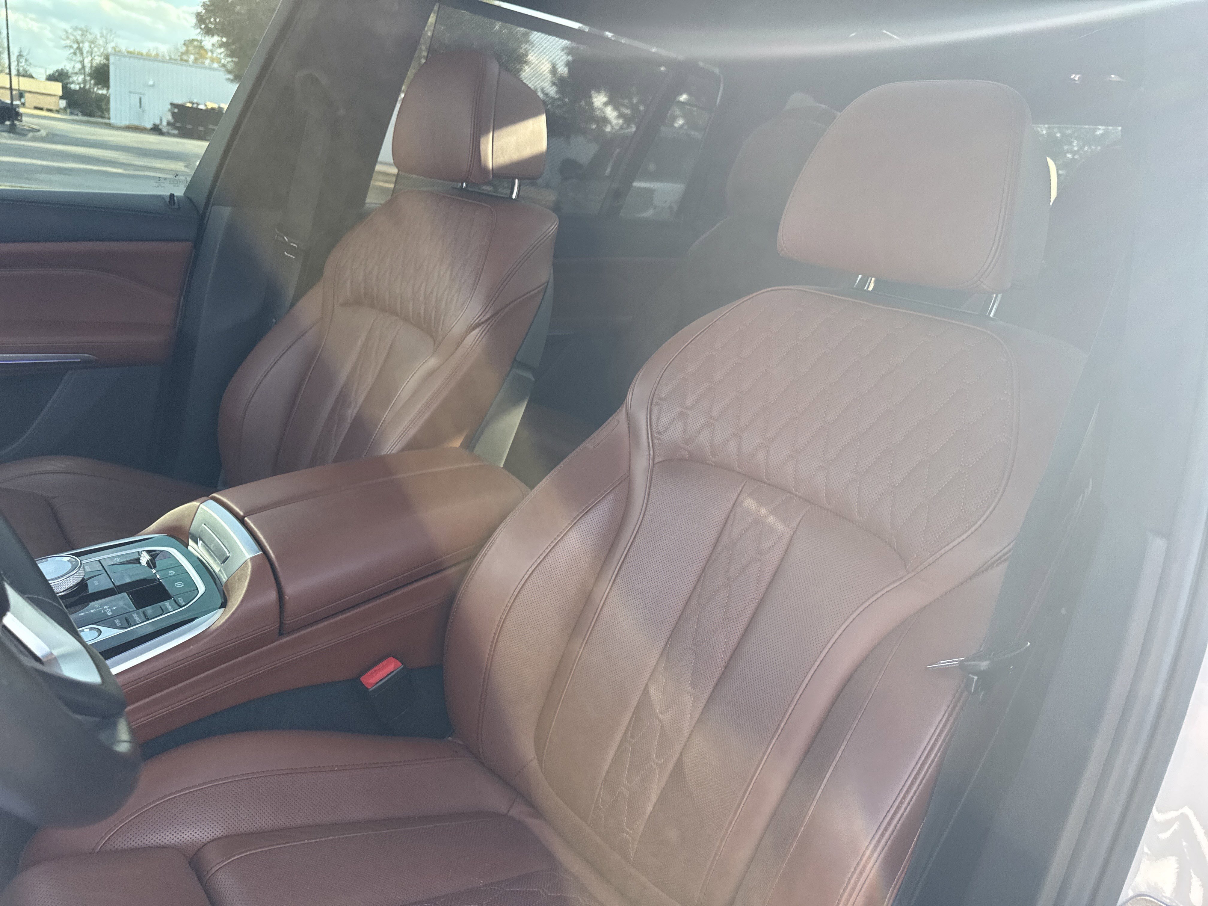 Used 2022 BMW ALPINA XB7 image 14