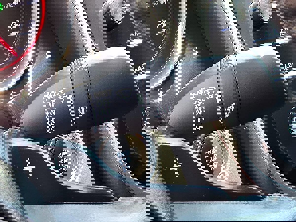 Used 2020 Toyota Camry XSE image 41