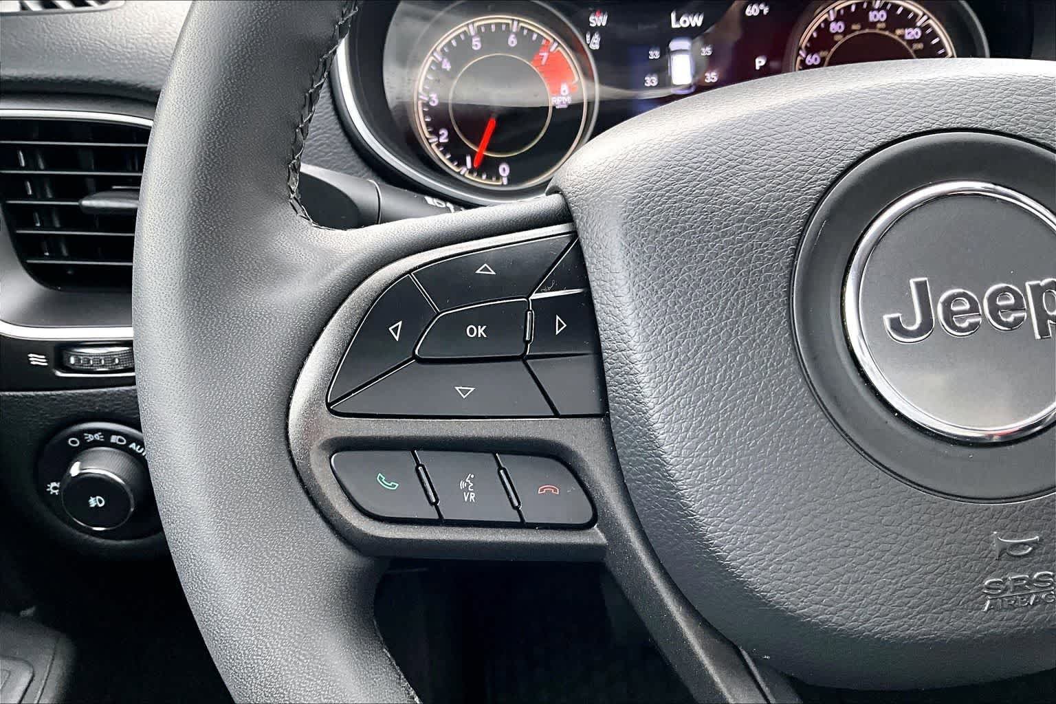 Used 2022 Jeep Cherokee Trailhawk image 25