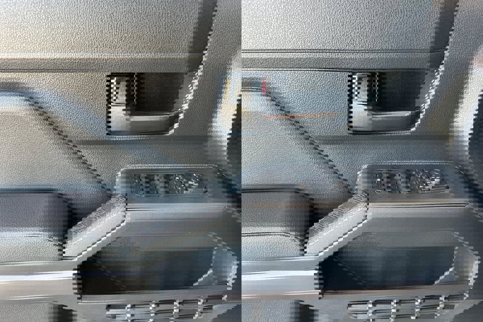 New 2025 Toyota Tacoma SR5 image 12