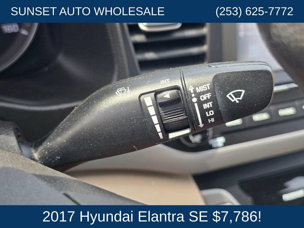 Used 2017 Hyundai Elantra SE FWD image 27