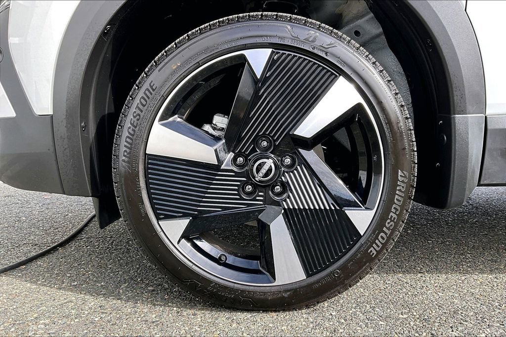 New 2026 Nissan Kicks SR w/ SR Premium Package image 12