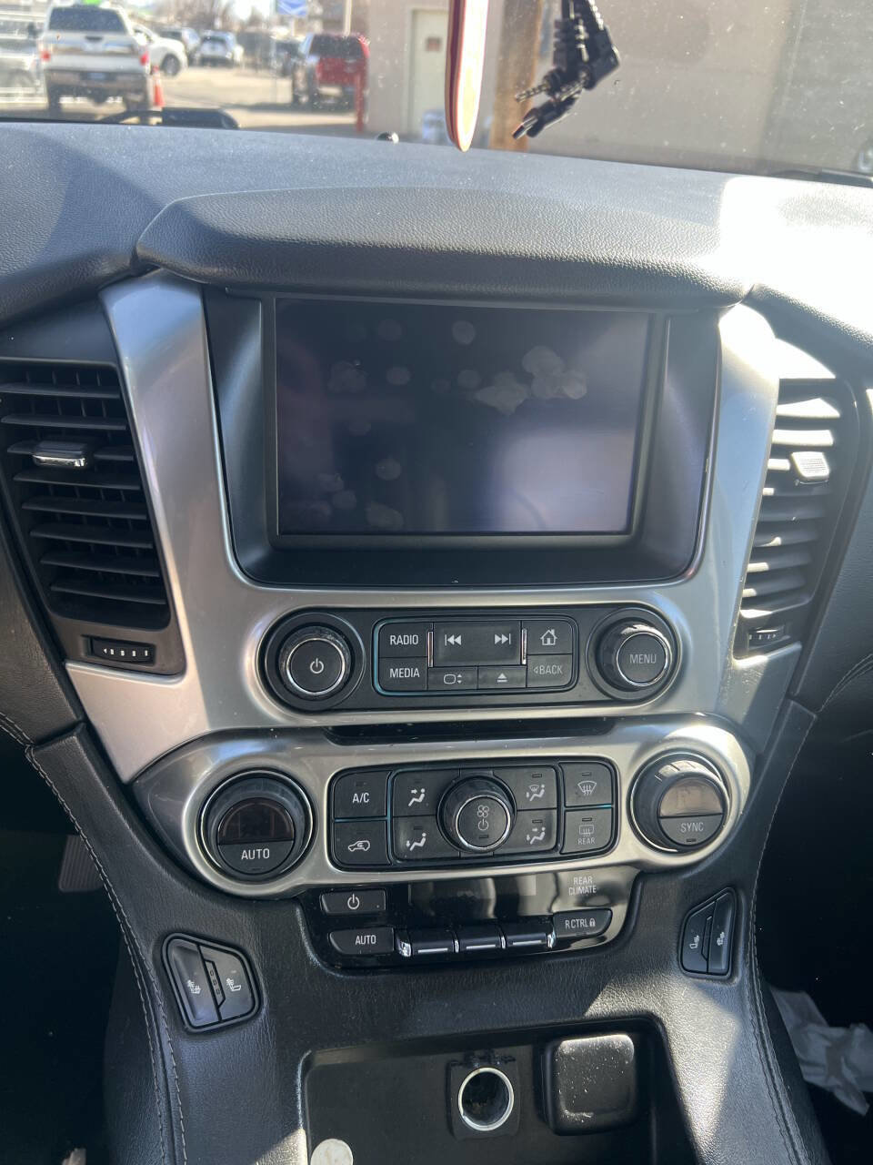 Used 2019 Chevrolet Suburban LT image 26