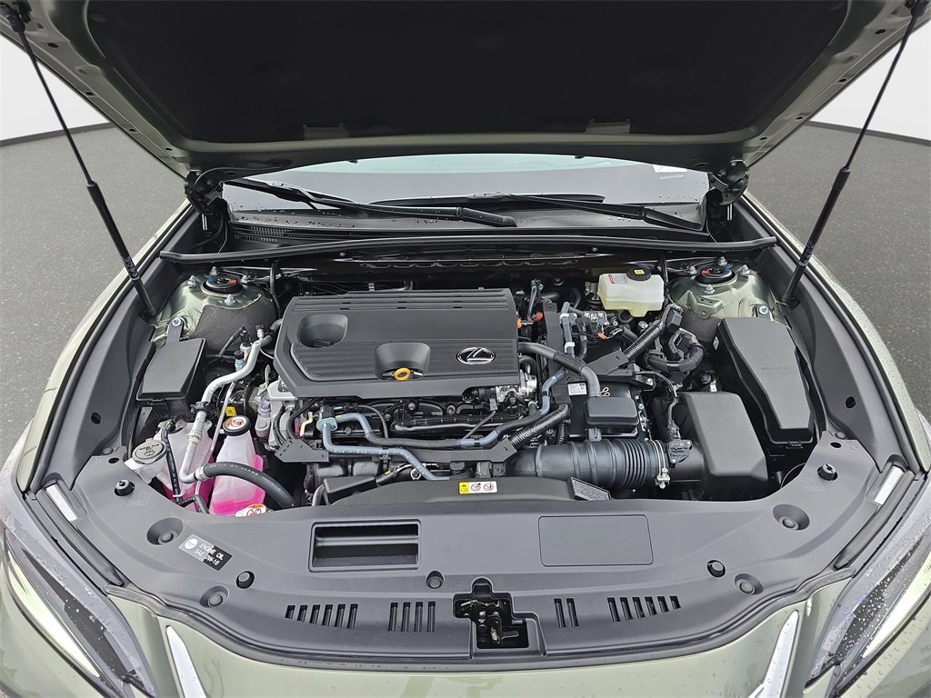New 2025 Lexus ES 300h w/ Luxury Package image 31
