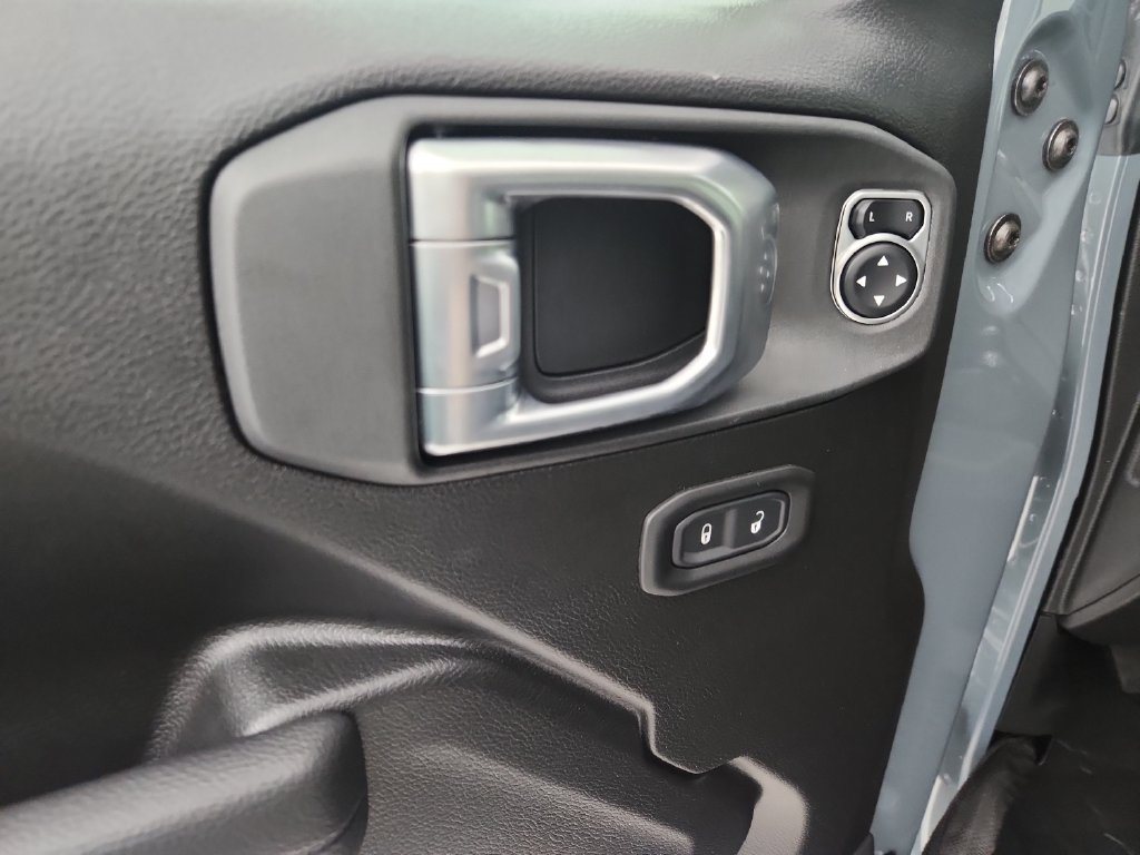 New 2026 Jeep Gladiator Sport AWD/4WD image 21