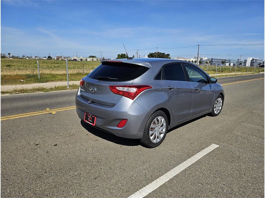 Used 2016 Hyundai Elantra GT FWD image 5
