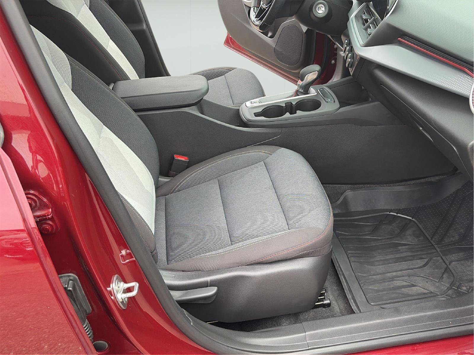 Certified 2024 Chevrolet Trax RS FWD image 18