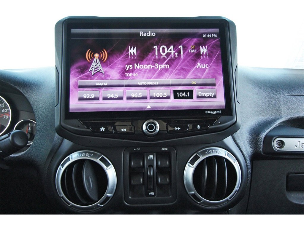 Used 2016 Jeep Wrangler Unlimited Rubicon image 21