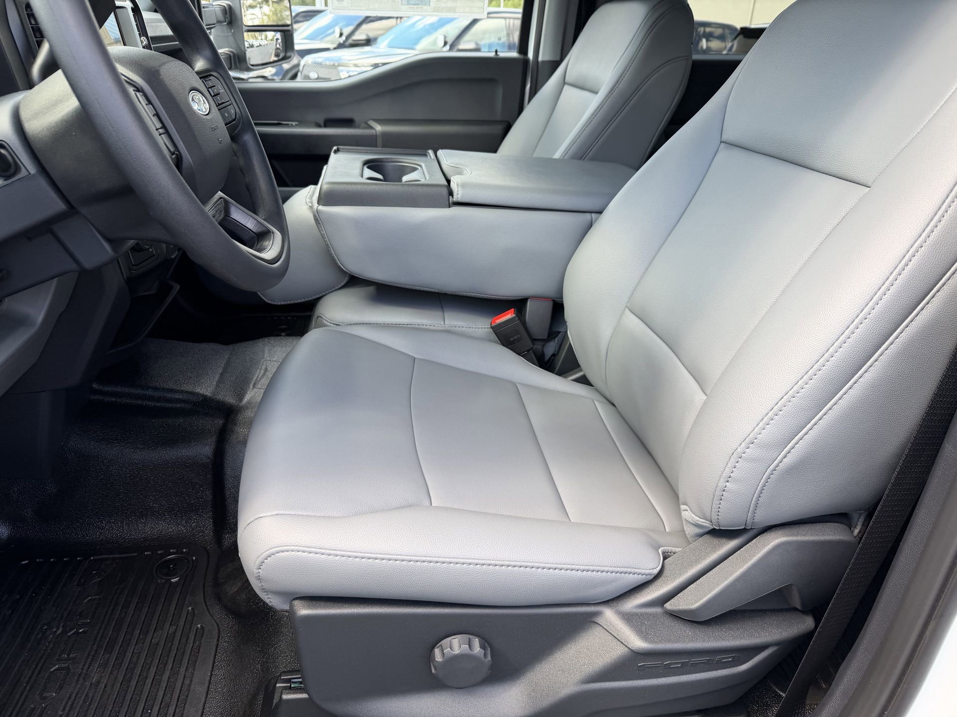 New 2026 Ford F550 4x4 Crew Cab image 27