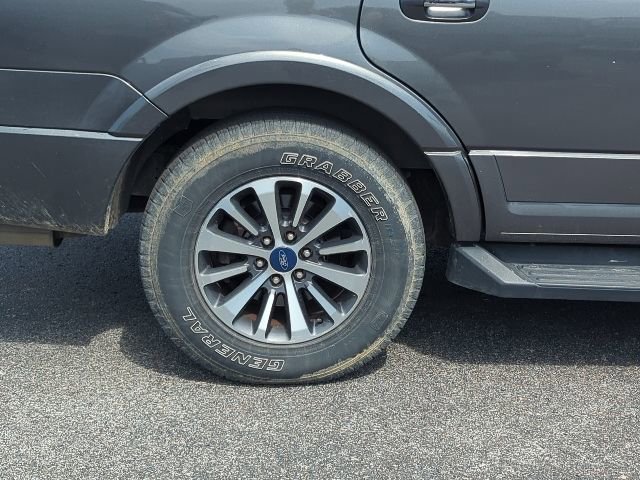 Used 2016 Ford Expedition XLT image 11