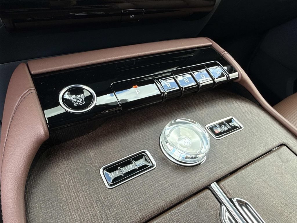 New 2026 Lincoln Navigator L Reserve AWD/4WD image 31