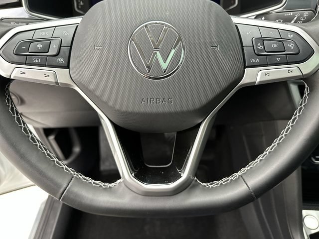 Used 2025 Volkswagen Taos SEL AWD/4WD image 14