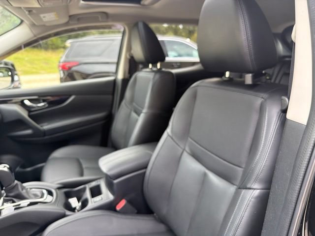 Used 2022 Nissan Rogue Sport SL w/ Premium Package FWD image 20
