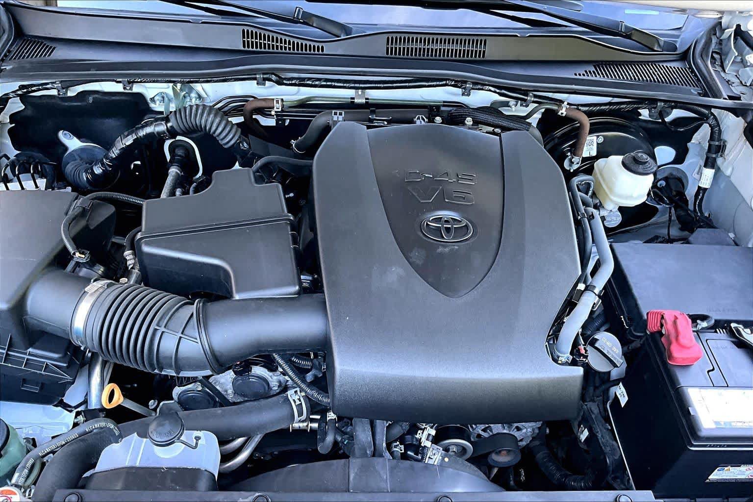 Certified 2023 Toyota Tacoma SR AWD/4WD image 31