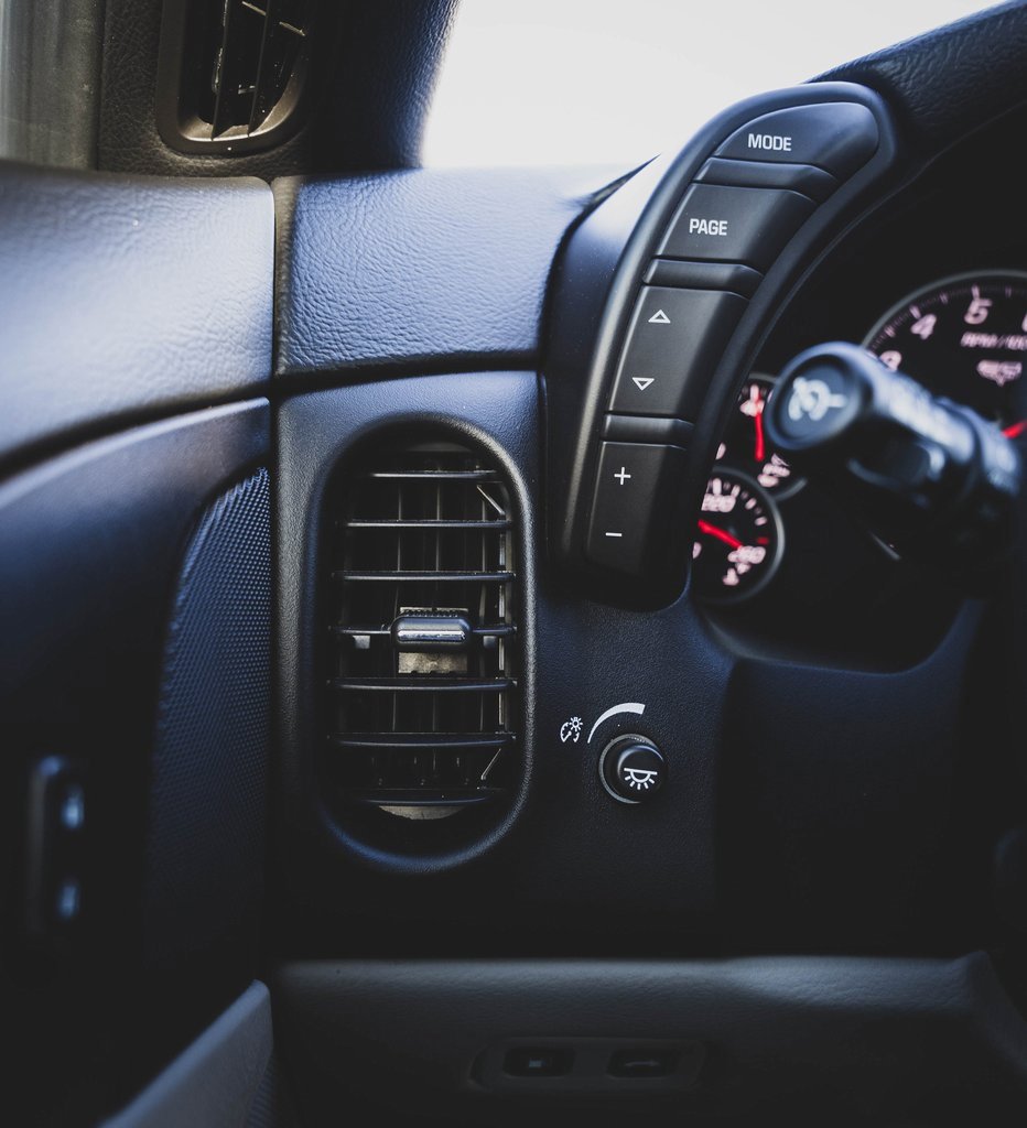 Used 2013 Chevrolet Corvette Grand Sport w/ 3LT Preferred Equipment Group image 9