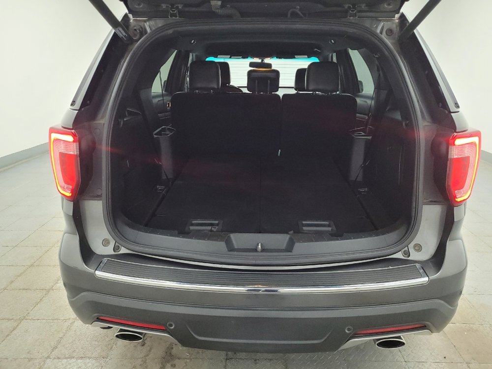 Used 2018 Ford Explorer XLT w/ Equipment Group 202A FWD image 29