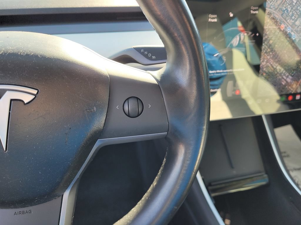 Used 2018 Tesla Model 3 Mid Range RWD image 22