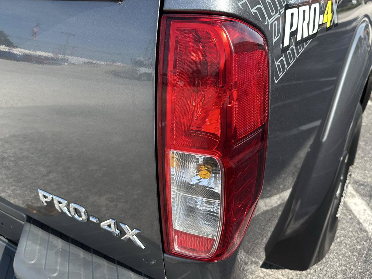 Used 2018 Nissan Frontier PRO-4X AWD/4WD image 55