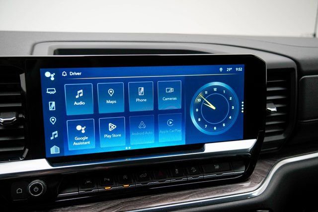 Used 2024 Chevrolet Silverado 1500 LTZ image 27