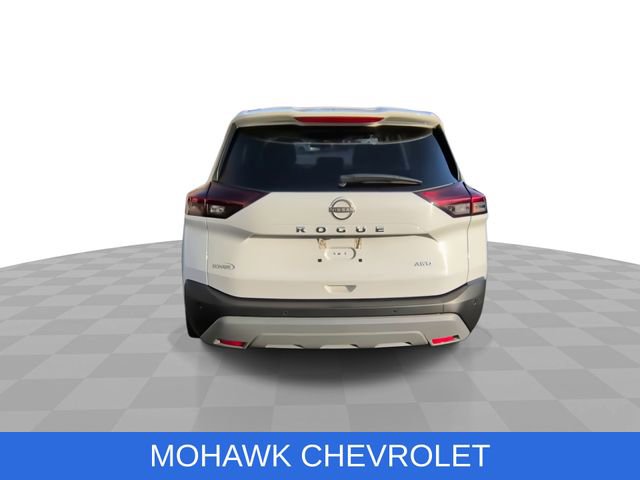 Used 2023 Nissan Rogue S image 8