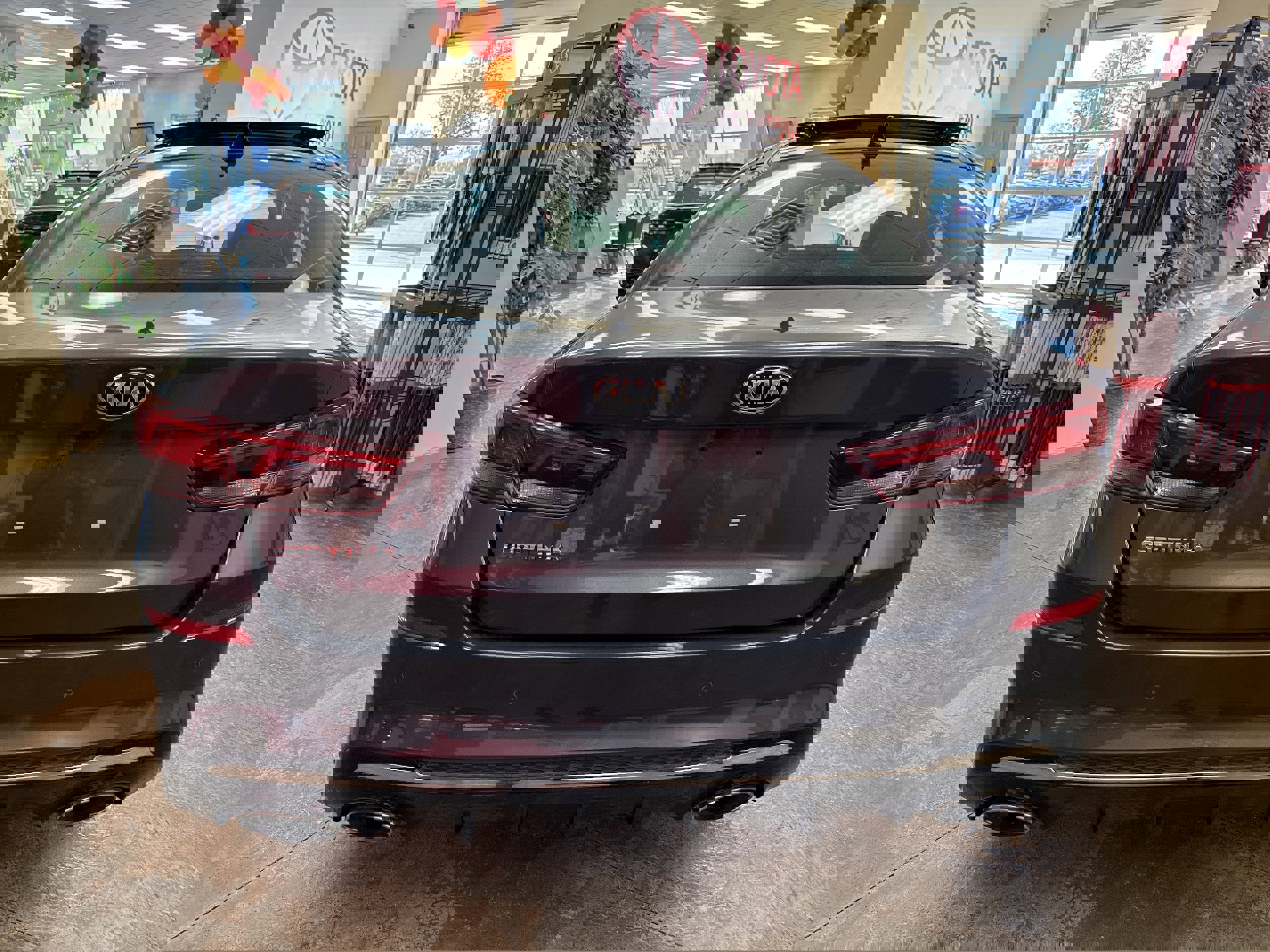 Used 2020 Kia Optima SE image 10