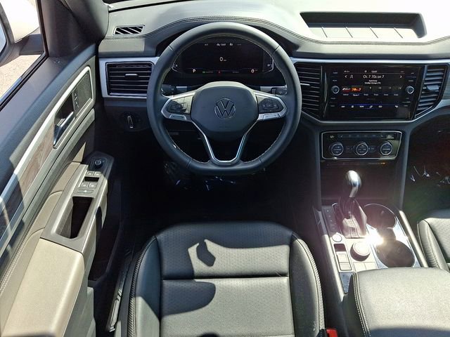 Used 2022 Volkswagen Atlas Cross Sport SE image 13