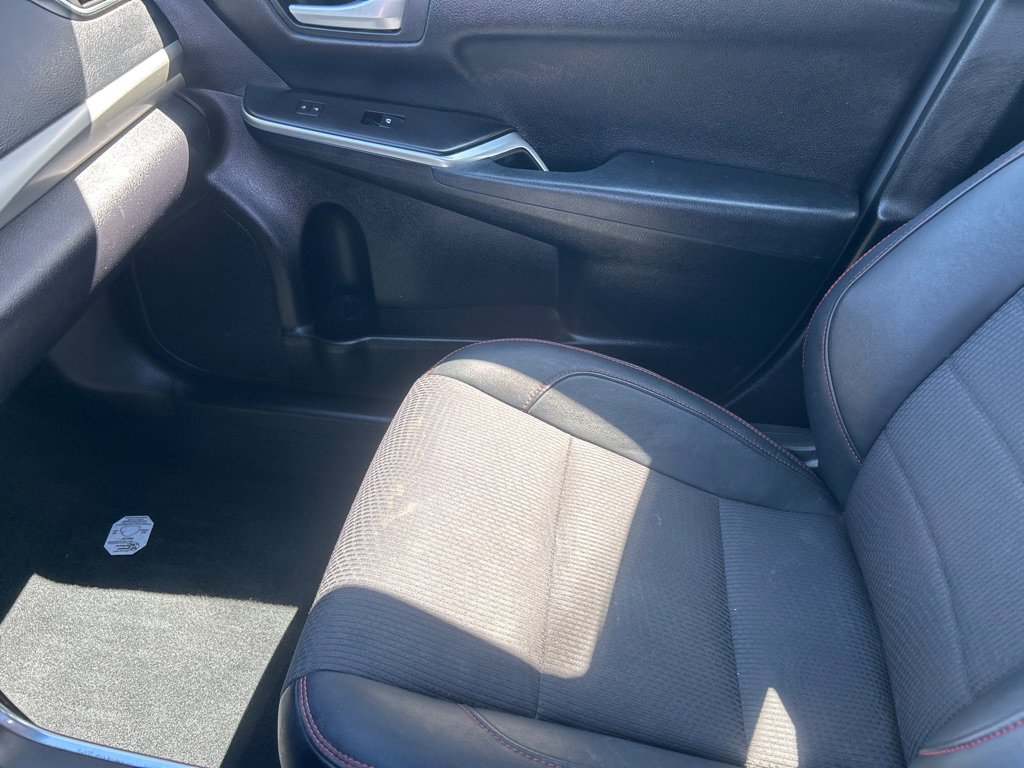 Used 2017 Toyota Camry SE image 9