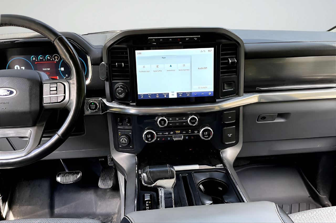 Used 2021 Ford F150 Lariat w/ Equipment Group 502A High AWD/4WD image 9