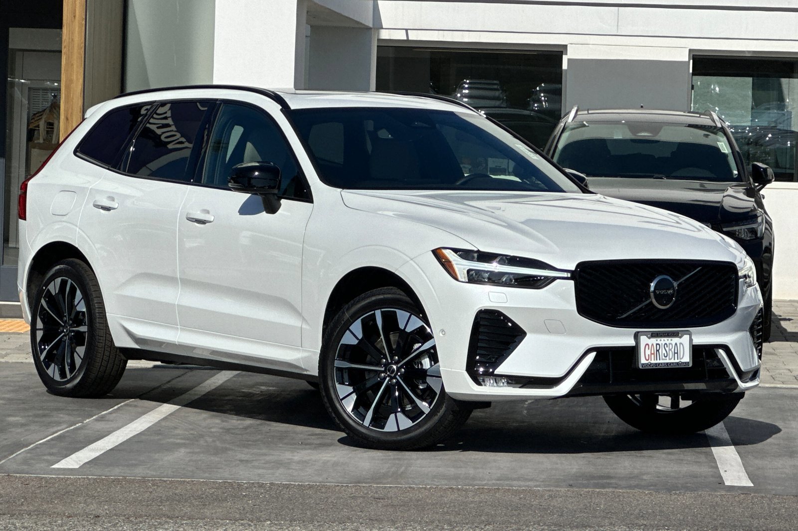 New 2026 Volvo XC60 B5 Plus w/ Climate Package image 2