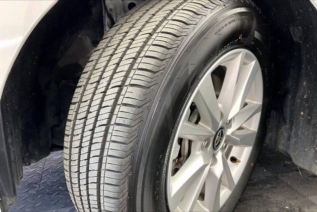 Used 2025 Toyota Camry LE image 34