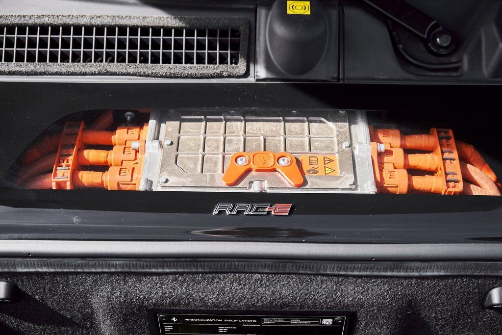 Used 2021 Ferrari SF90 Stradale image 19