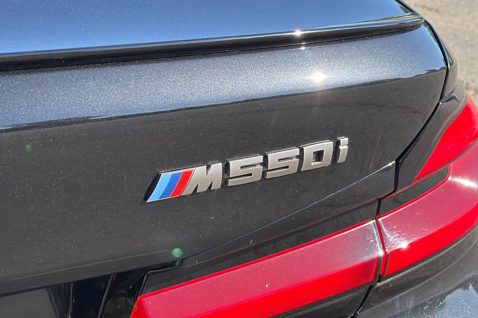 Used 2023 BMW M550i xDrive w/ Executive Package AWD/4WD image 38
